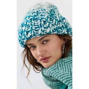 NWOT Free People Chunky Knit Beanie hat